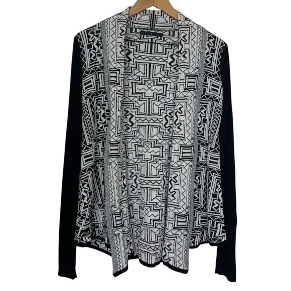 Potter's Pot Sweaters - Potter’s Pot Black and White Geometric Cardigan Size Large